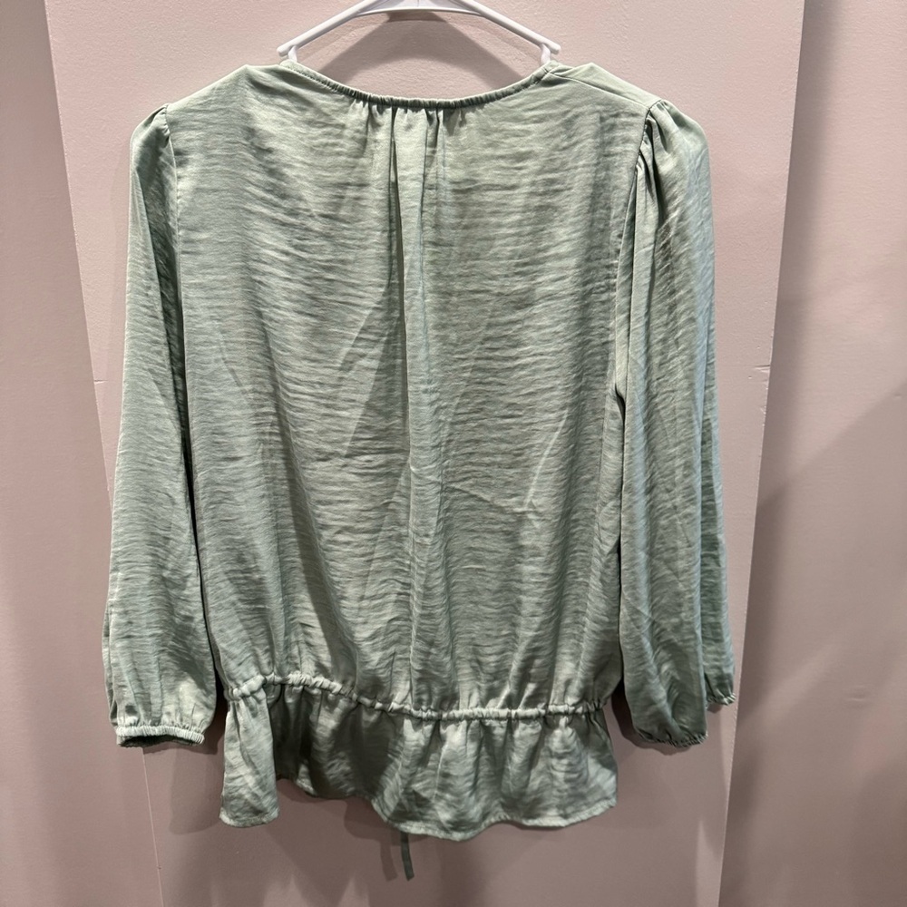 Banana Republic Sage Green Blouse - Picture 3 of 4